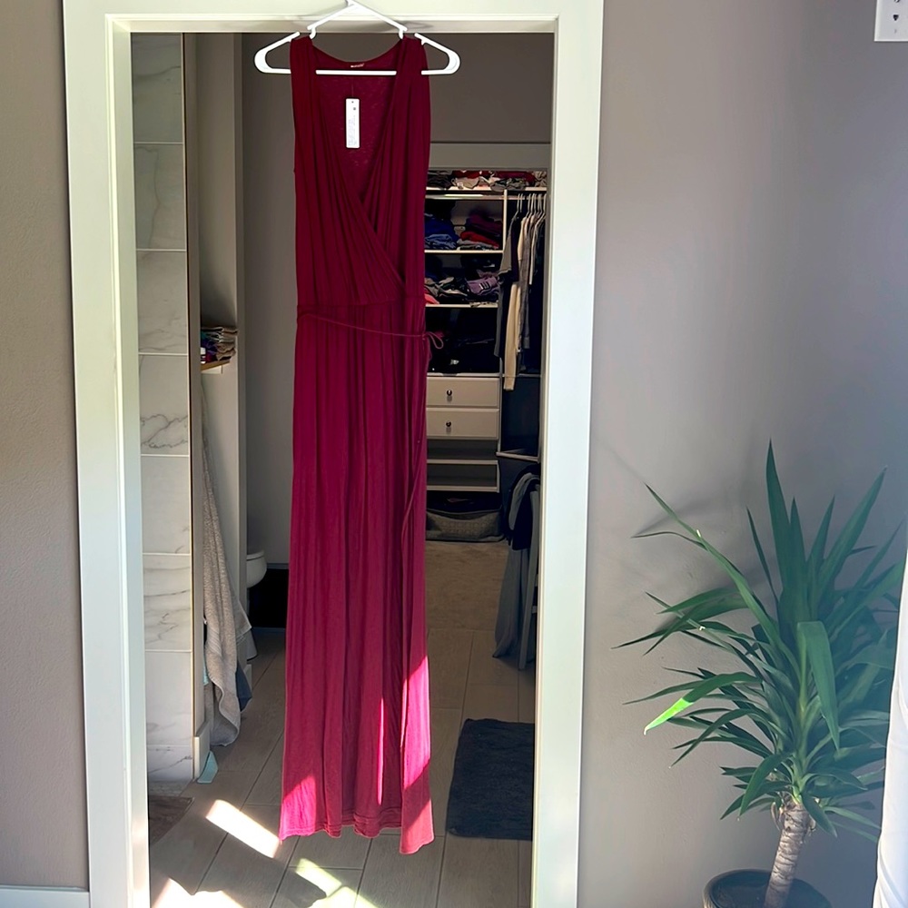 Floor length light wine colored sleeveless dress